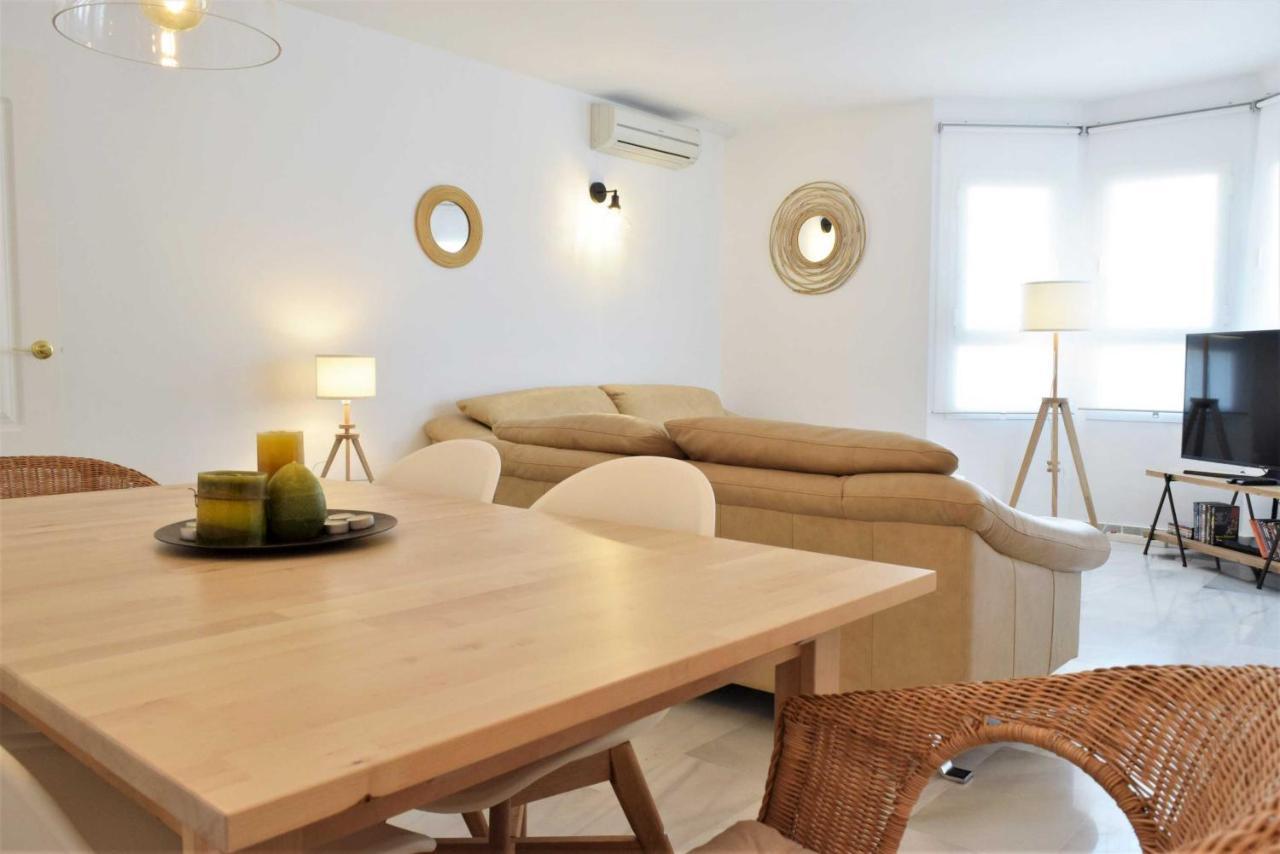 Atico Duplex En Naranjos, Appartement Marbella